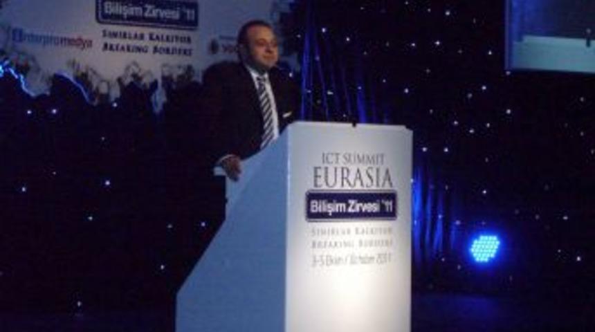 Bilişim Zirvesi, &lsquo;sınırları kaldırarak&rsquo; başladı