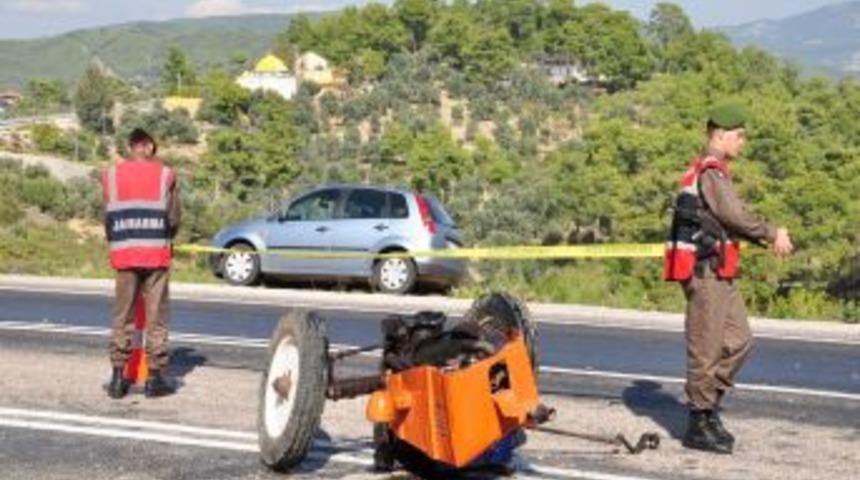Saman y&uuml;kl&uuml; trakt&ouml;r takla attı: 1 &ouml;l&uuml;