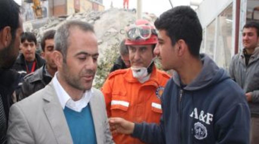 Umreye g&ouml;t&uuml;rmeyi planladığı kızını toprağa verdi