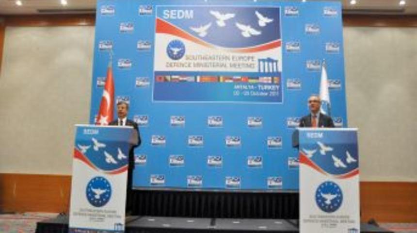 Yılmaz: Akdeniz'deki petrol arama krizinin &ccedil;&ouml;z&uuml;m&uuml;nde Yunanistan'la mutabıkız