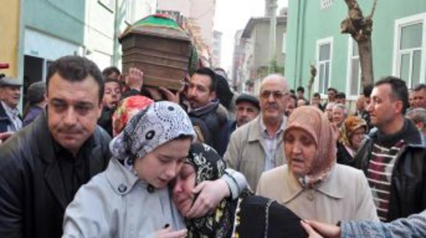 Kahvaltı i&ccedil;in gitti, depremde yıkılan binada can verdi