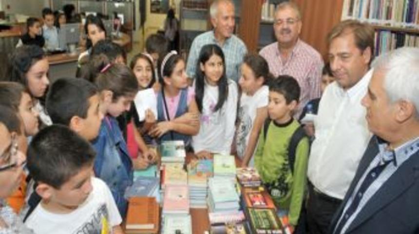 Bulgar Başkan'dan Nil&uuml;fer&rsquo;e kitap hediyesi