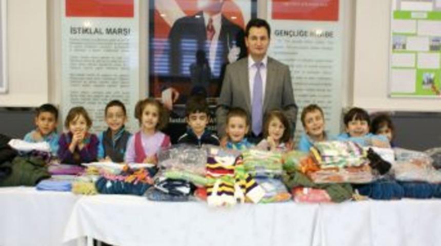 &lsquo;Vanlı Kardeşlerimiz &Uuml;ş&uuml;mesin&rsquo; dediler, har&ccedil;lıklarıyla elbise aldılar