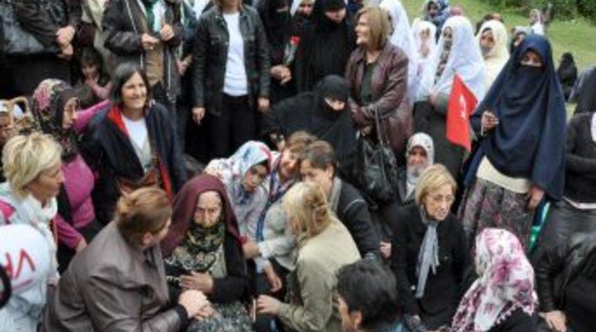 CHP&rsquo;li kadın milletvekilleri HES protestosuna destek i&ccedil;in Erzurum'da