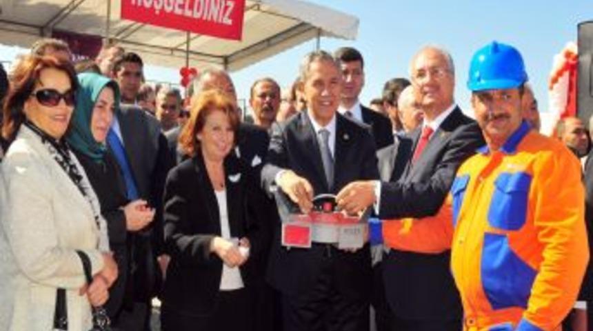 Arın&ccedil;: Manisa'da &ouml;ğretmen sayısı 12, derslik sayısı 15 kat arttı