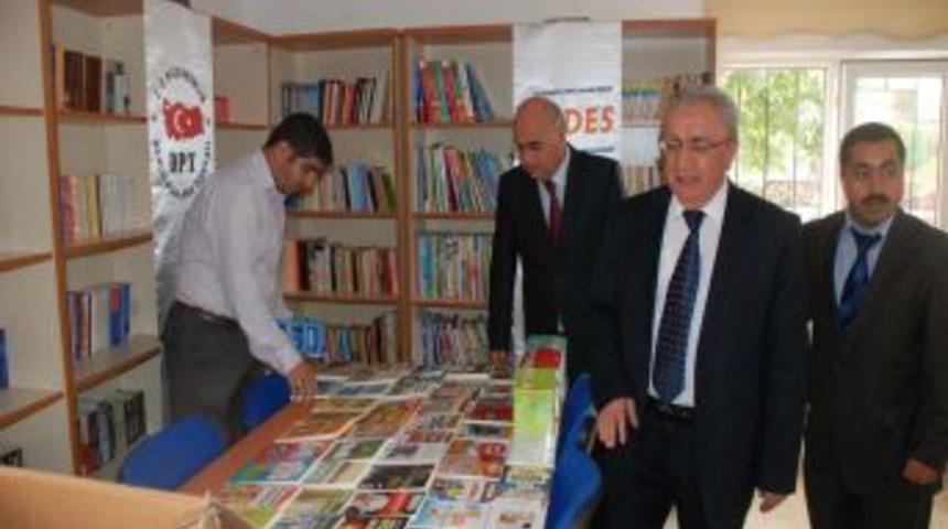 Adıyamanlı &ccedil;ocuklar SODES sayesinde 10 bin kitaba kavuştu
