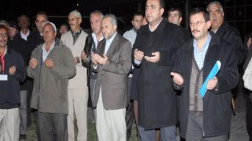 Aksaraylı hacı adayları kutsal topraklara uğurlandı