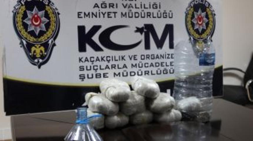 Ağrı'da uyuşturucu operasyonu: 3 kişi g&ouml;zaltına alındı