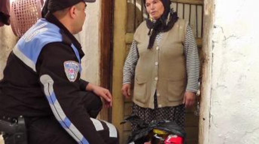 Polisten ihtiya&ccedil; sahiplerine yardım eli