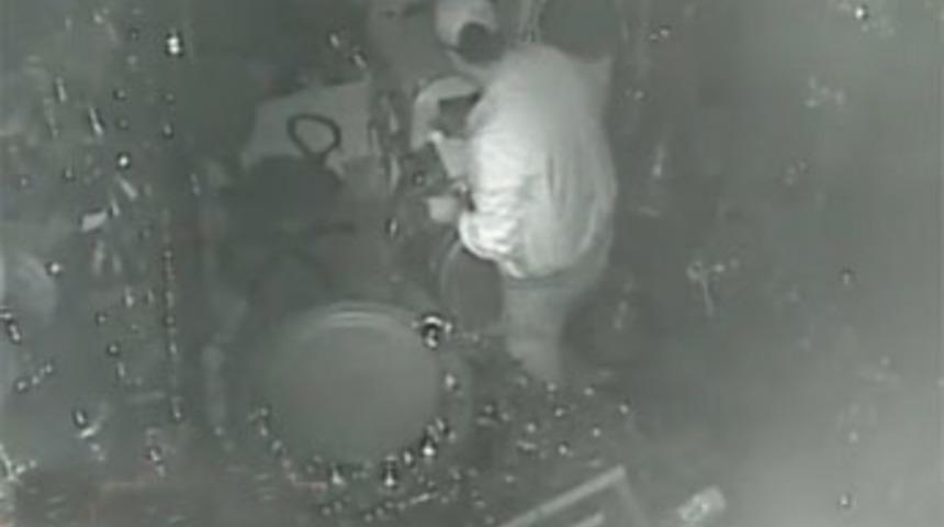 Hırsızlık anı kamerada