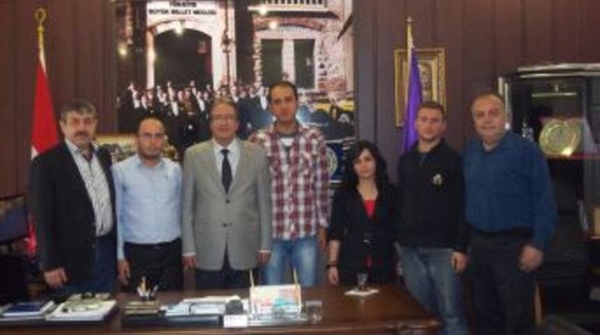 &Uuml;niversiteliler tabelalarda T&uuml;rk&ccedil;e kullanılmasını istiyor