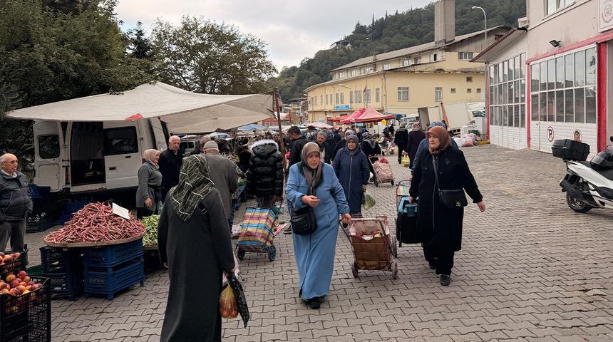 Fiyatı ge&ccedil;en yıla g&ouml;re d&uuml;ş&uuml;k: &Uuml;retimi artıyor 'Bug&uuml;n bayağı g&uuml;zel'