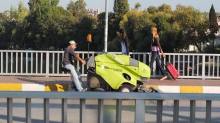 Manavgat'ta sonbahar temizliği başladı