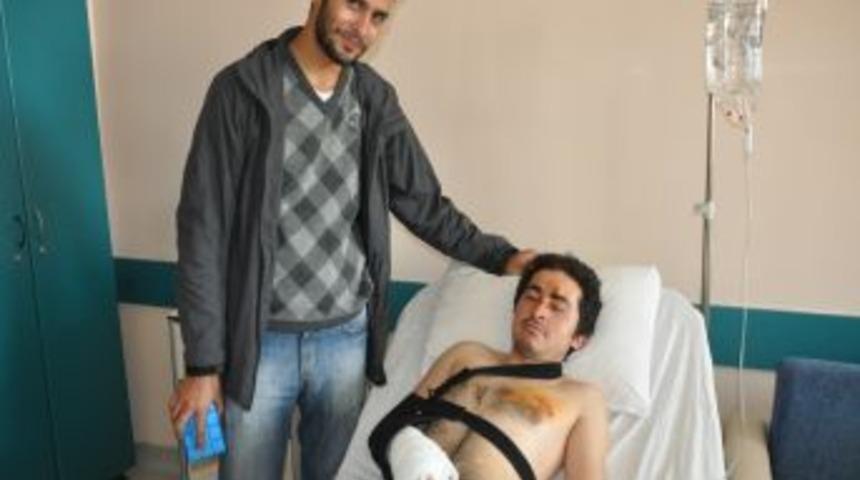 Depremden yaralı kurtulan Cansız: Enkaz altında &ouml;l&uuml;m&uuml; bekliyorduk