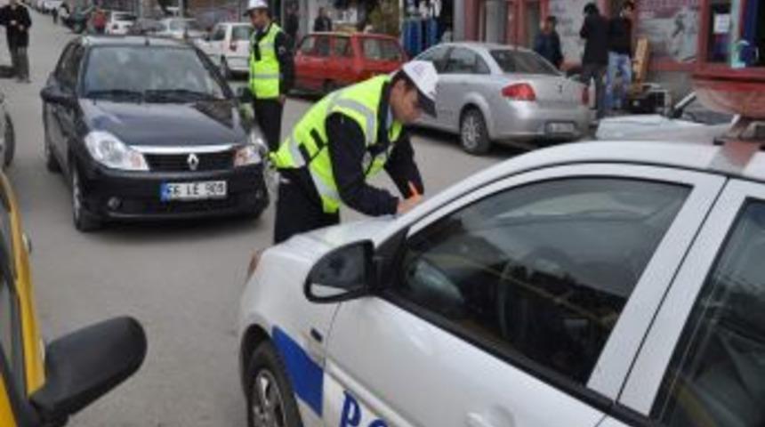 Yozgat polisi tek yön uygulaması denetimlerini sürdürüyor