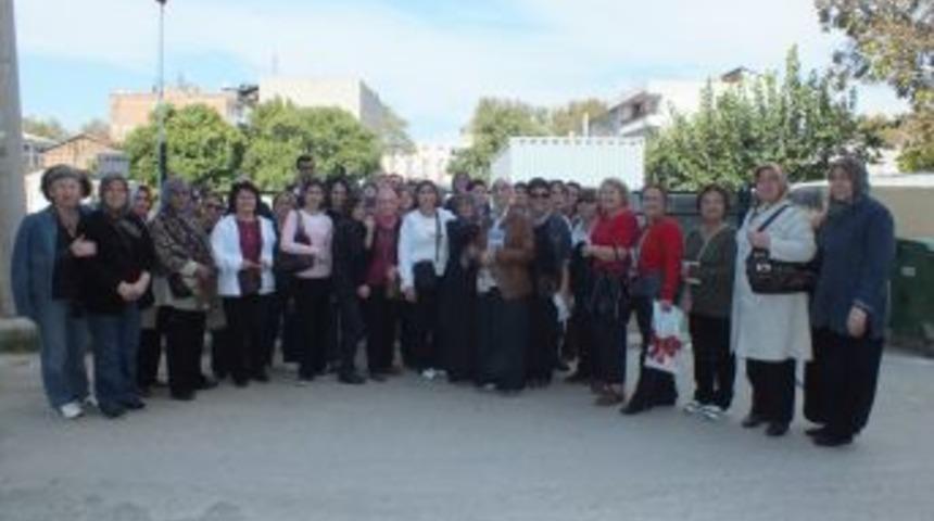 Alaplılı yardımseverler İznik&rsquo;e hayran kaldı