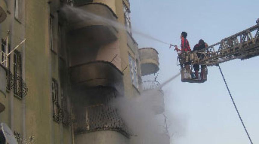 İtfaiyeciler, ma&ccedil;ı bırakıp yardıma koştu