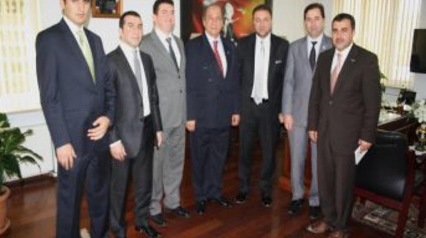 Vali Kara: Güçlerini birleştiren işadamları başarıya ulaşır