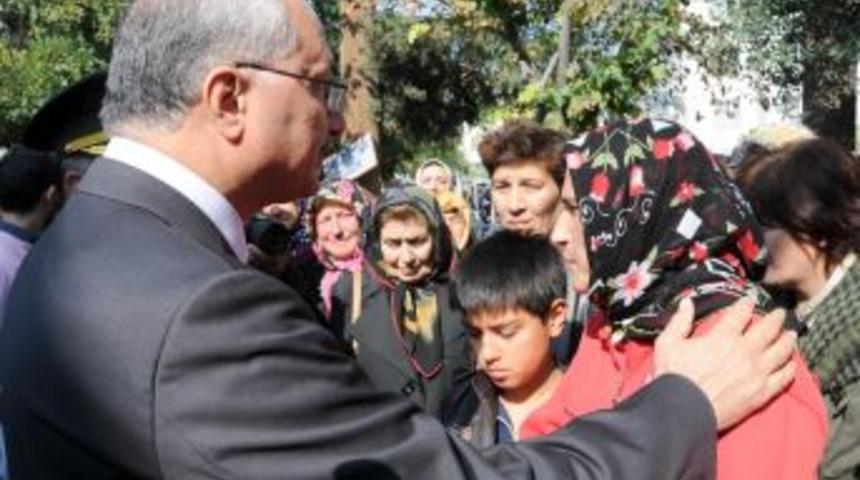 Özgür öğretmenin annesi: Oğlumu deprem değil, bina öldürdü