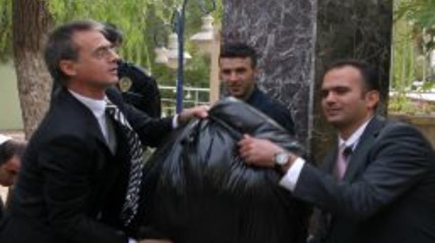 Siirt&rsquo;te Van i&ccedil;in yardım seferberliği devam ediyor