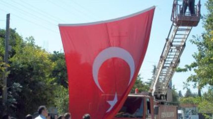 Şehit polisin annesi acı haberi Mekke'de &ouml;ğrendi