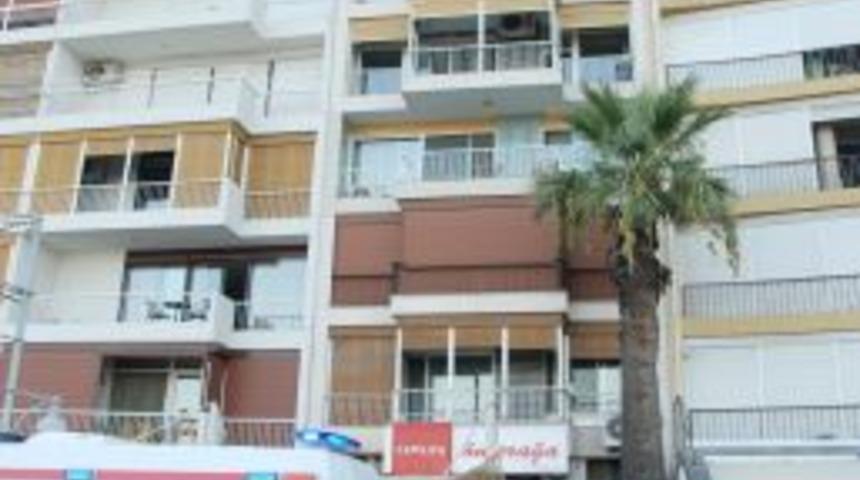 4. kattan d&uuml;şen emekli &ouml;ğretmen yaralandı