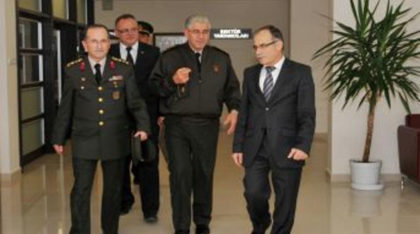Milli G&uuml;venlik Akademisi Komutanı'ndan Rekt&ouml;r Akan&rsquo;a ziyaret
