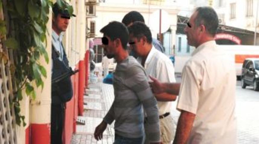 Kadirli&rsquo;deki esrar operasyonunda 2 kişi tutuklandı