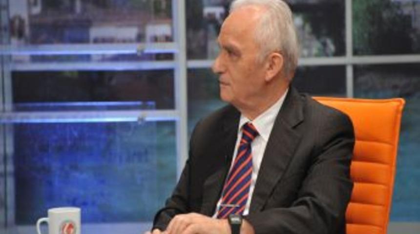 Yaşar Yakış: G&uuml;l, BM Genel Sekreteri olursa &ouml;rg&uuml;te &ouml;nemli katkılar sağlar