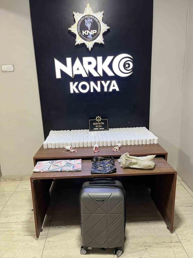 Konya’da uyuşturucu operasyonu: 8 gözaltı 4