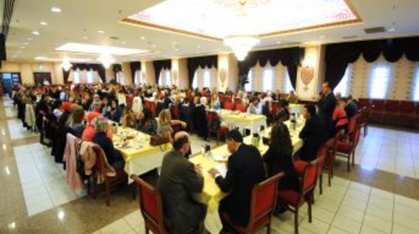 Bağcılar'daki bayan kuaförler bir araya geldi