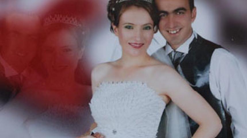 Deprem şehidi &ouml;ğretmenler, toprağa verildi