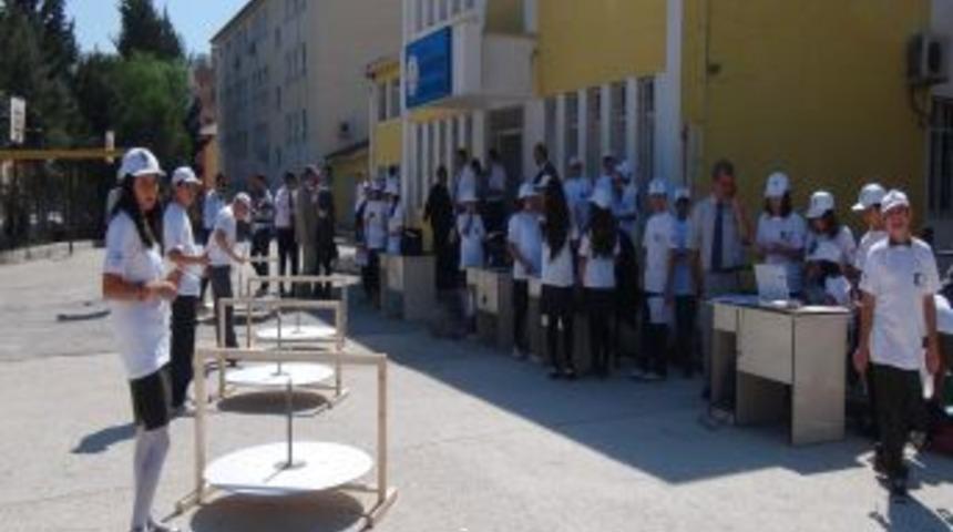 Eratosthenes&rsquo;in y&ouml;ntemiyle &ccedil;ocuklar d&uuml;nyanın eksenini hesapladı