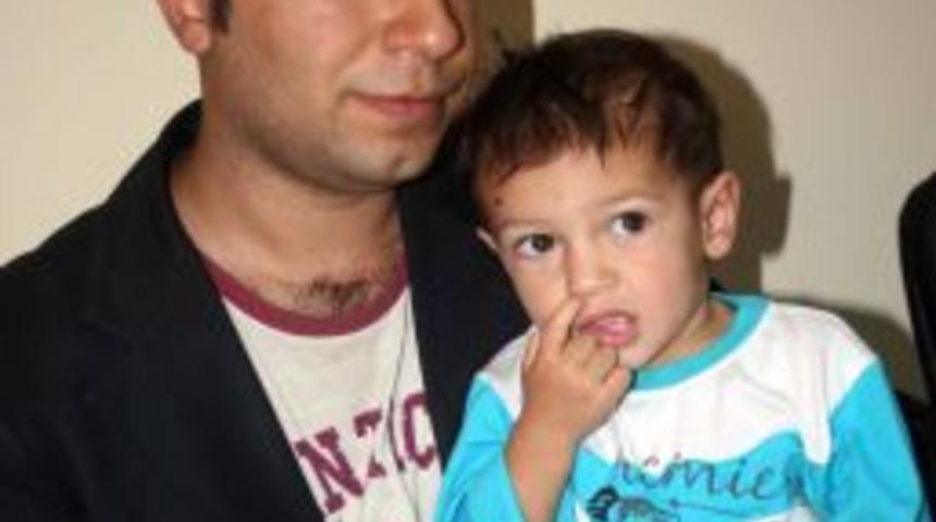 Ter&ouml;r &ouml;rg&uuml;t&uuml; PKK&rsquo;nın serbest bıraktığı 4 &ouml;ğretmen ailelerine kavuştu