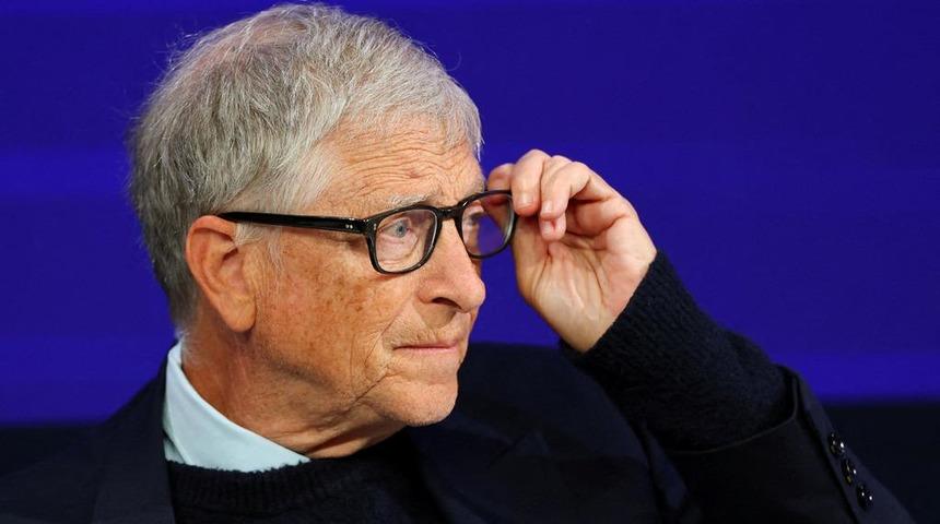 &ldquo;B&ouml;ylesi olmadı!" dedi! Bill Gates yapay zek&acirc; i&ccedil;in 5 yılı işaret etti