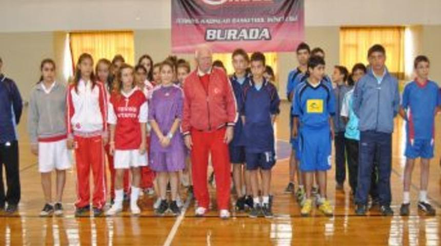 Edremit'te Cumhuriyet Koşusu bayılttı.