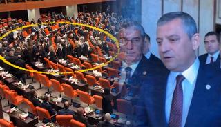 Cumhurbaşkanı Erdoğan k&uuml;rs&uuml;ye &ccedil;ıktı, &Ouml;zel ve Yeni Partililer Genel Kurul&rsquo;dan ayrıldı