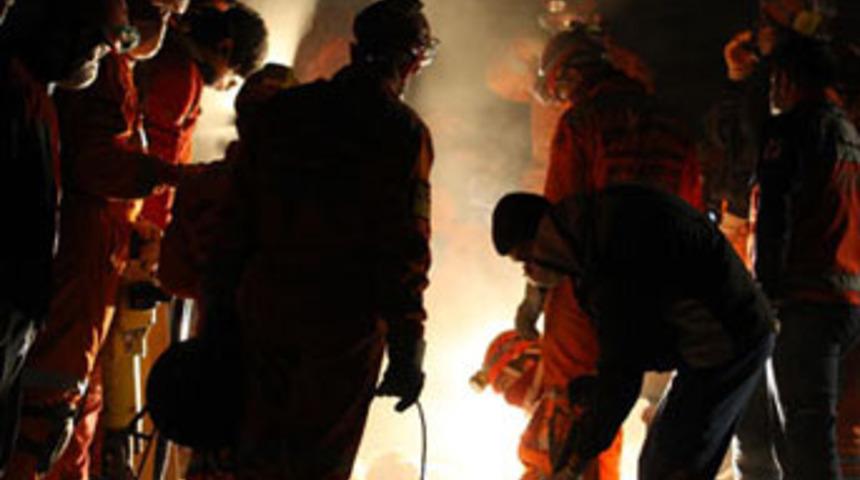 Kurtarma ekiplerini g&ouml;zyaşına boğan g&ouml;r&uuml;nt&uuml;