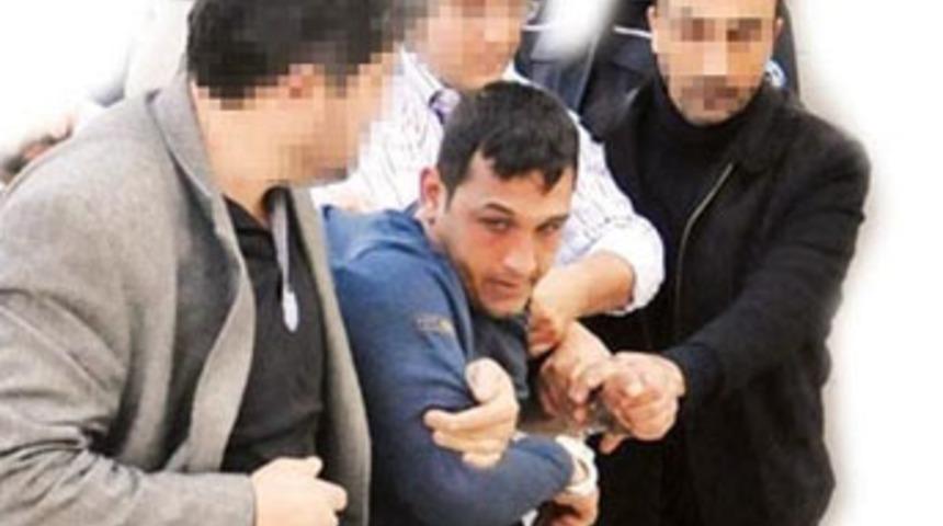 Ka&ccedil;ağı yakalayan polise &ouml;fke