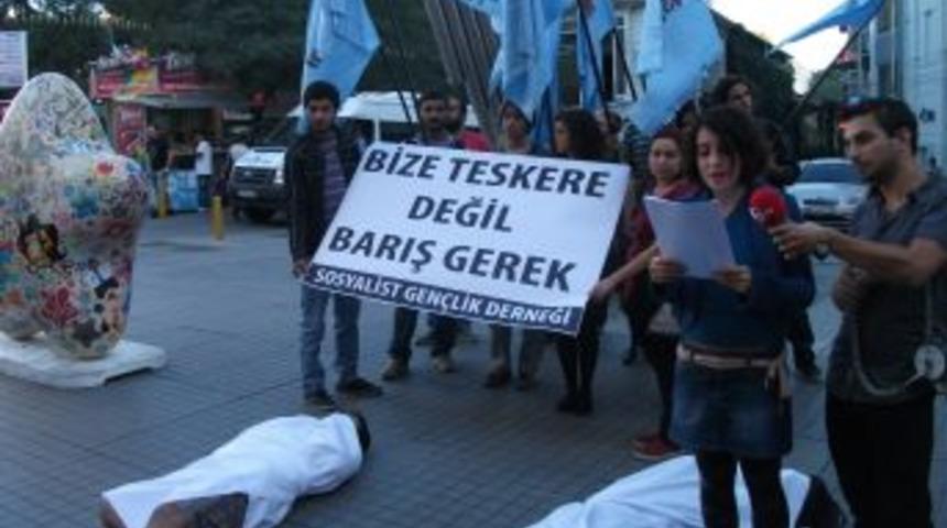 Kefenli tezkere protestosu