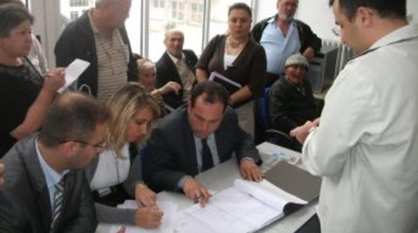 Sarayd&uuml;z&uuml;'nde 18 aileye kura ile arsa tahsisi yapıldı