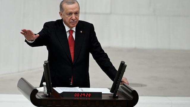 Cumhurbaşkanı Erdoğan: Fon sorununun üstesinden geliyoruz