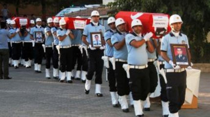 Mardin&rsquo;de 4 polis i&ccedil;in cenaze t&ouml;reni d&uuml;zenlendi
