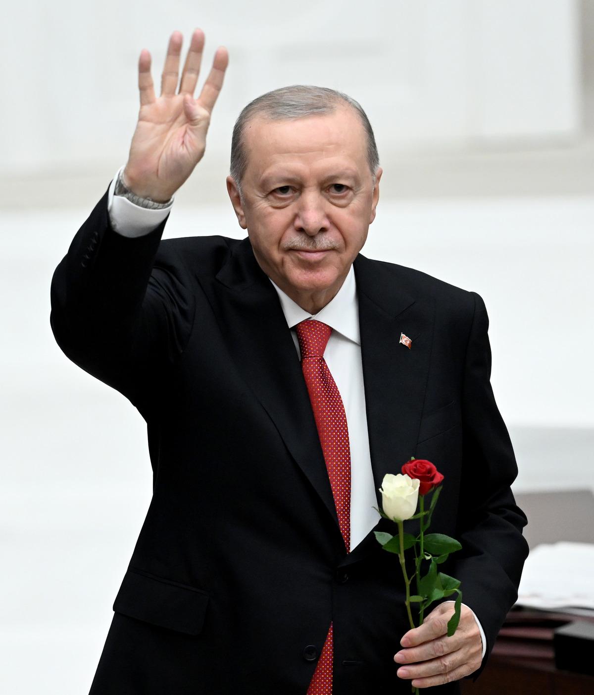 Cumhurbaşkanı Erdoğan: "Fon sorununun &uuml;stesinden geliyoruz" 6