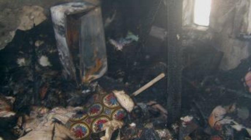 Yaşlı kadın yangında hayatını kaybetti