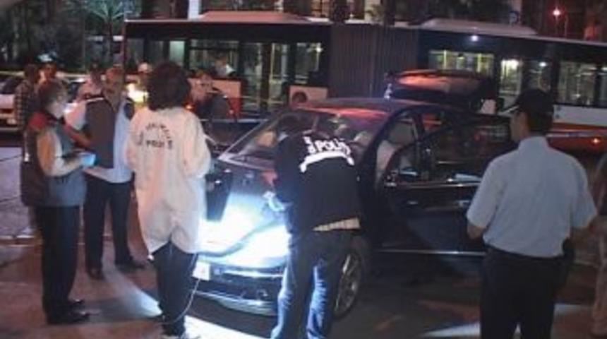 İzmir&rsquo;de elektroşoklu gasp&ccedil;ı dehşeti