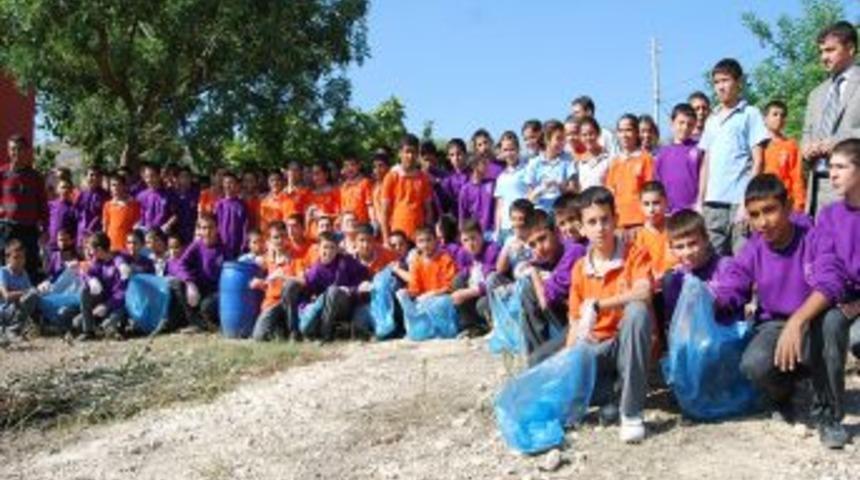 &Ouml;ğrencilerden &ccedil;evremizi temiz tutalım kampanyası