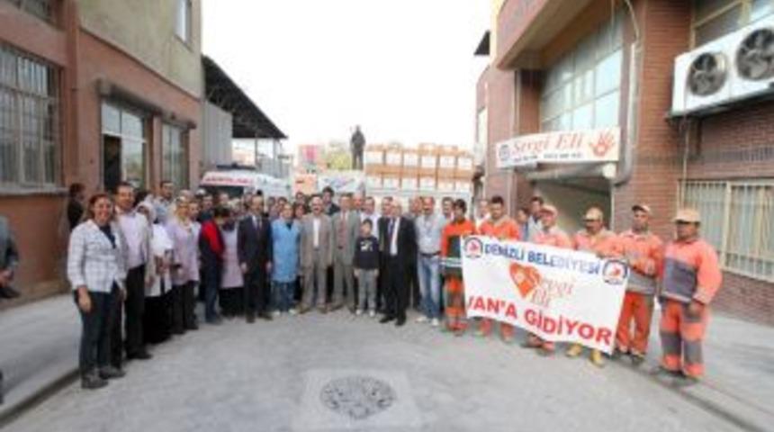 Denizli&rsquo;den Van&rsquo;a ikinci yardım TIR&rsquo;ı da yola &ccedil;ıktı