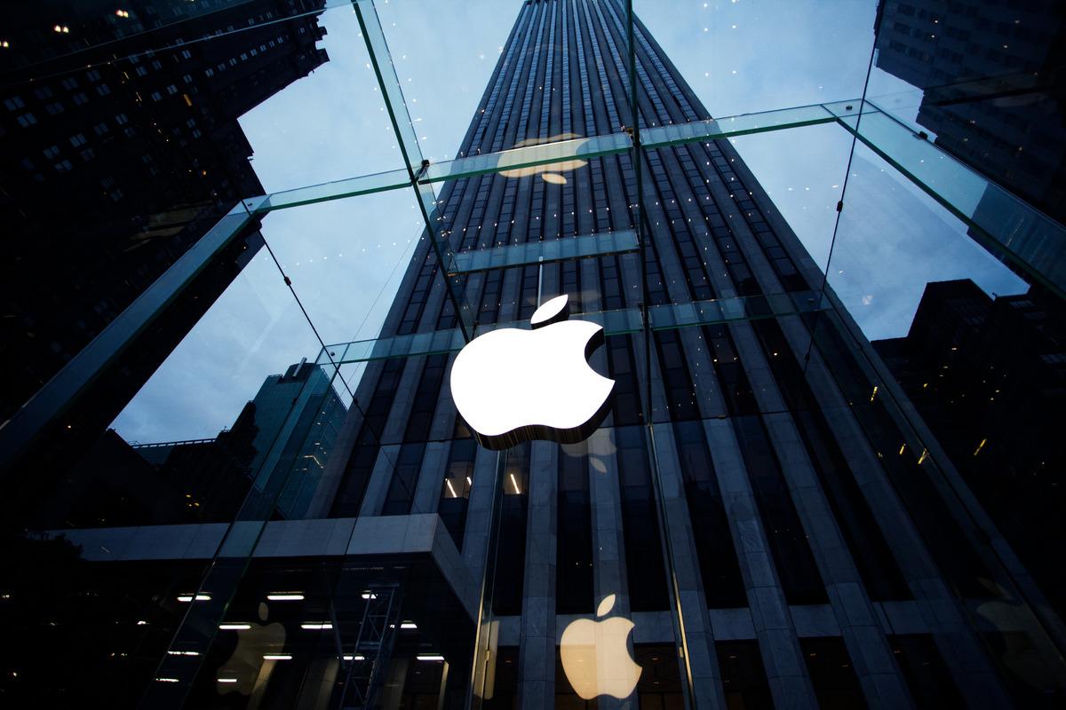 Apple mağazalarına gizemli kutular gönderildi: Üzerlerinde "8 Ekim e kadar açmayın" yazıyor 1