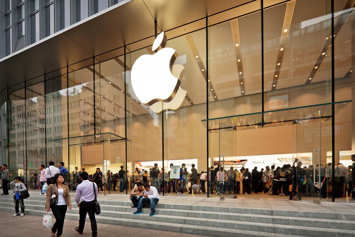 Apple mağazalarına gizemli kutular gönderildi: Üzerlerinde "8 Ekim e kadar açmayın" yazıyor 2